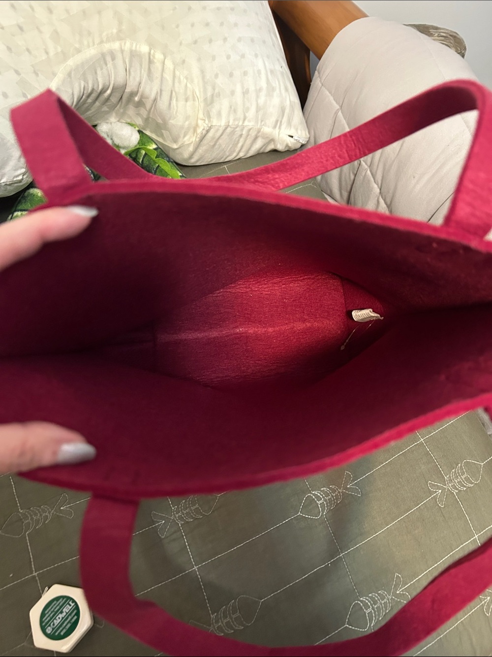 Bath & Body Works Raspberry Felt Tote - Picture 2 of 4
